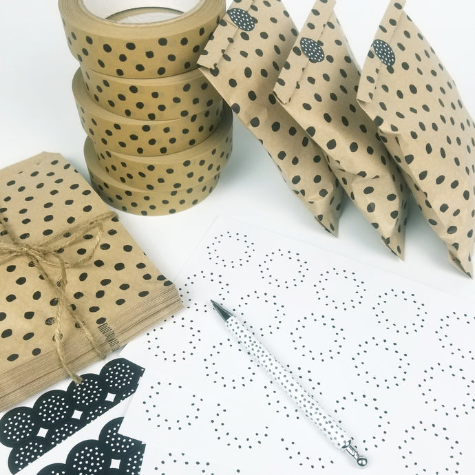 Blank spotty stickers made from 100% recycled paper